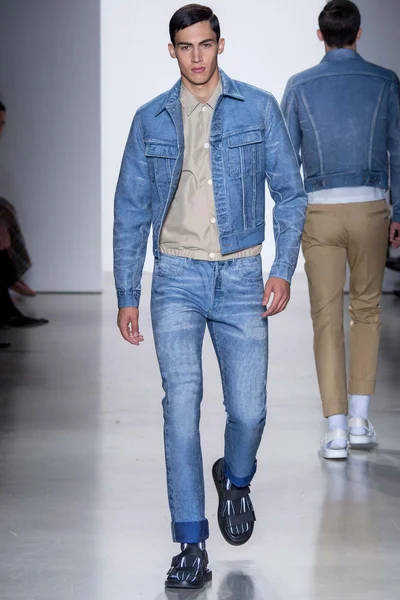 Look 27